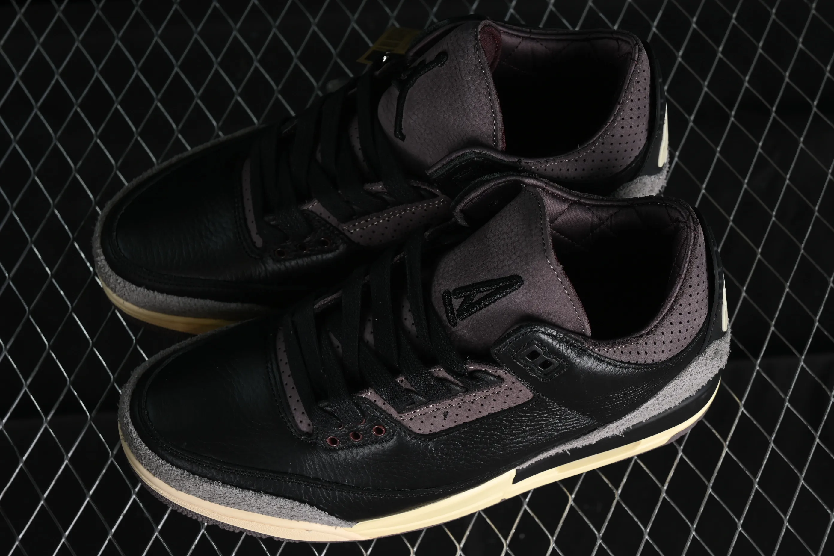 All categories Air Jordan Jordan series basketball shoes Air Jordan 3 A Ma Maniere x Air Jordan 3 Retro "Black" AJ3 Joe 3 joint model FZ4811-001
